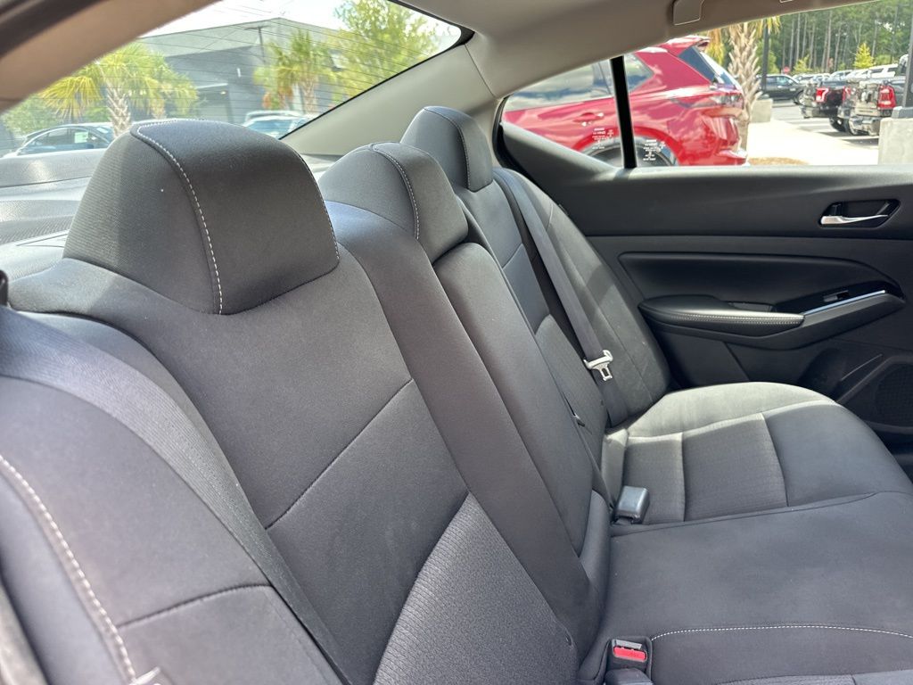 2021 Gun Metallic Nissan Altima 2.5 SV FWD Sedan
