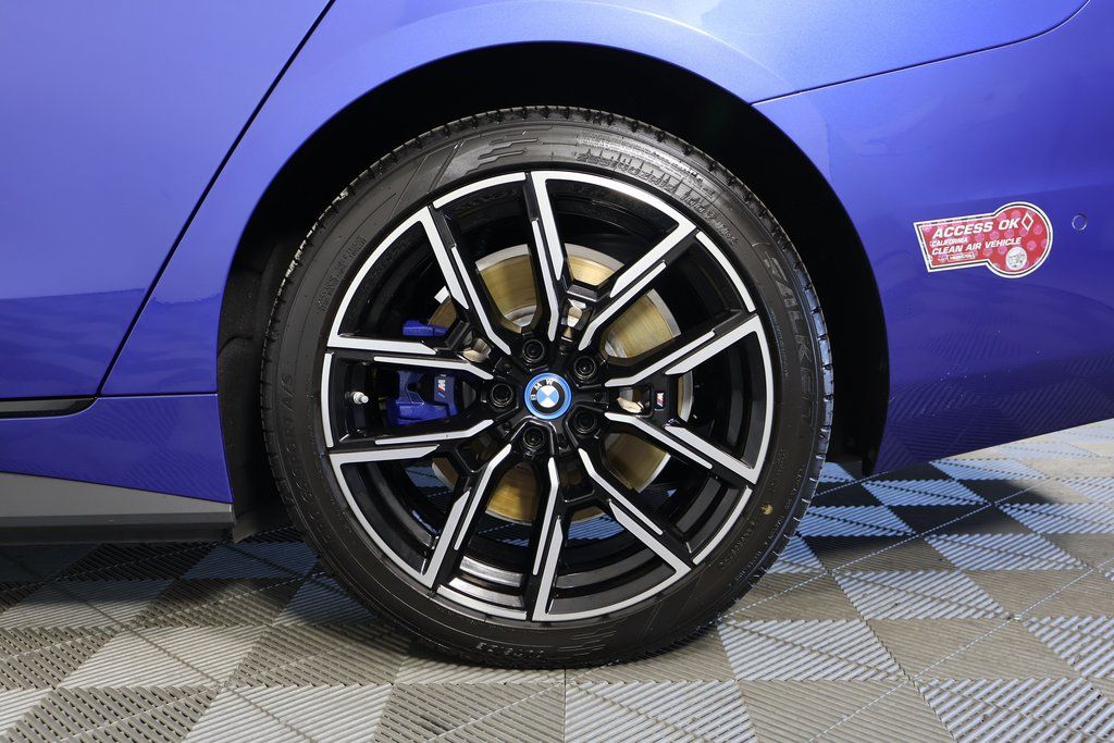 Thumbnail: 2024 BMW i4 - 16