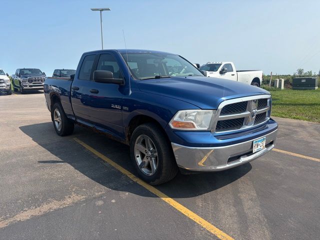 Deep Water Blue PC/Light Graystone PC 2009 Dodge RAM 1500 Pickup Truck Four-Wheel Drive 5-Speed Automatic