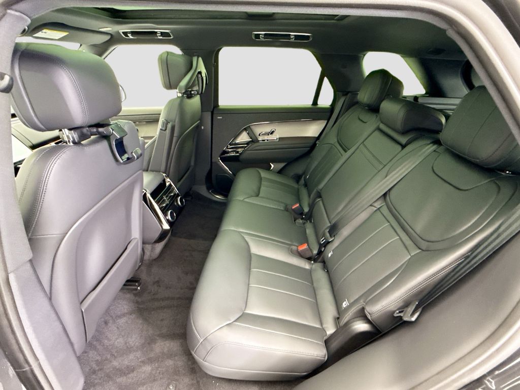 Thumbnail: 2026 Land Rover Range Rover Sport - 21