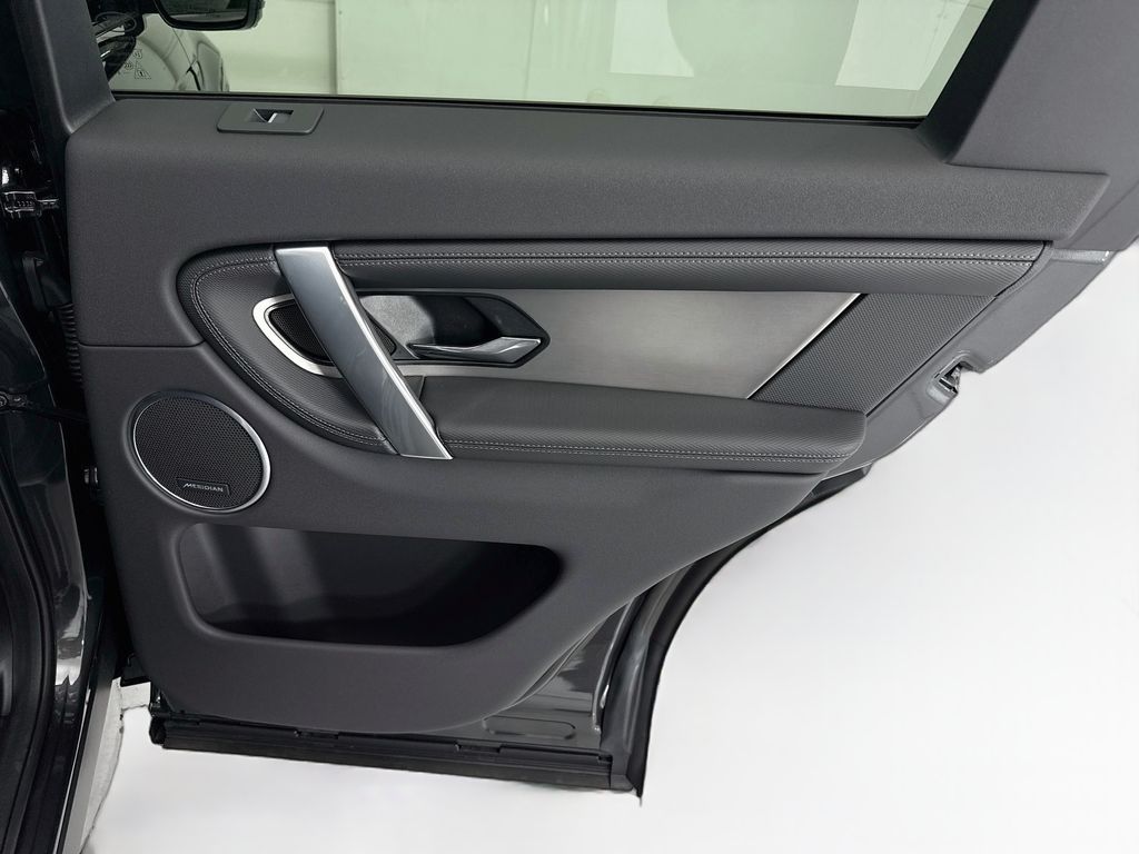 Thumbnail: 2026 Land Rover Discovery Sport - 26