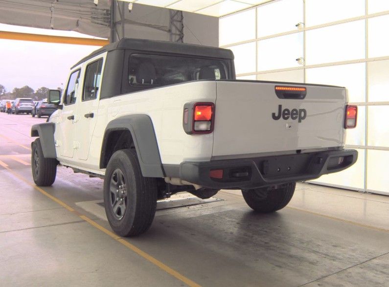 2023 Jeep Gladiator