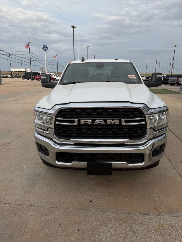 Bright White Clearcoat 2024 RAM 2500 Big Horn Crew Cab 4WD Pickup Truck Four-Wheel Drive 6-Speed Automatic