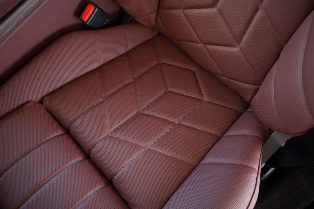 Thumbnail: 2025 BMW 7 Series - 13