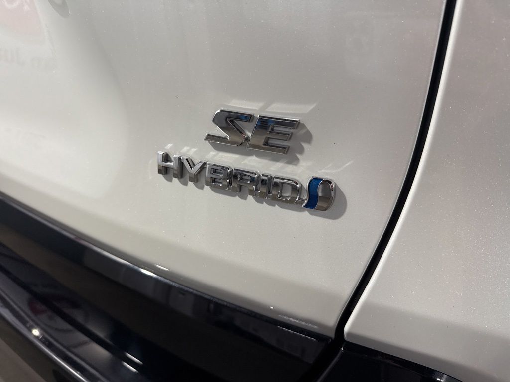 Thumbnail: 2024 Toyota RAV4 - 18