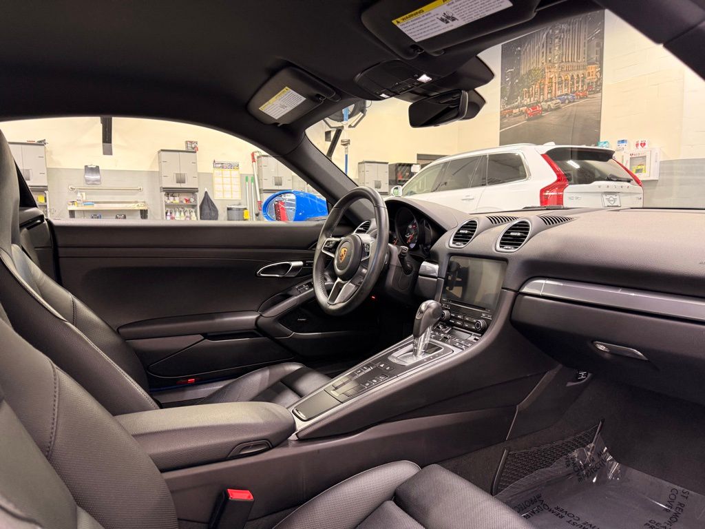 Thumbnail: 2022 Porsche 718 Cayman - 23