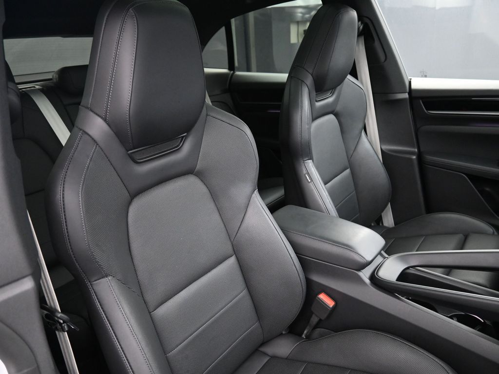 Certified Used 2025 White Porsche  image 29