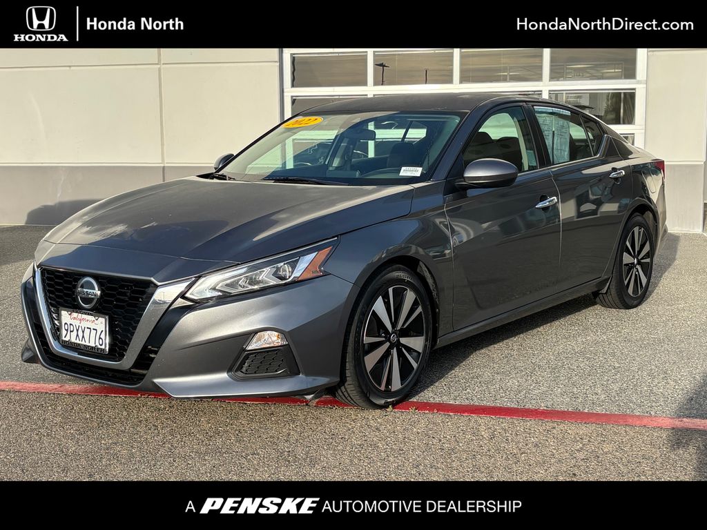 Thumbnail: 2022 Nissan Altima - 1