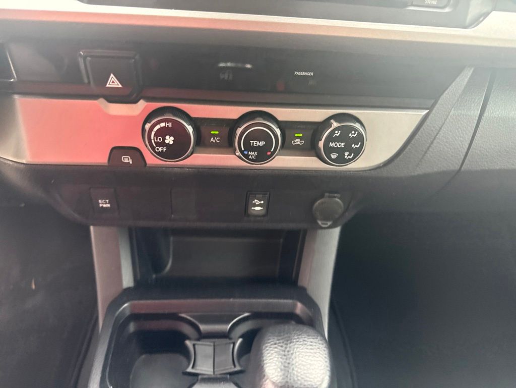 2017 Toyota Tacoma SR5 V6
