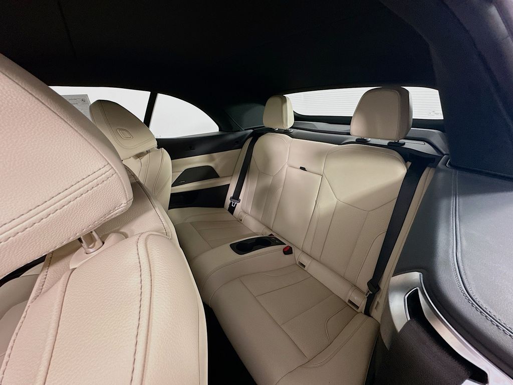 Thumbnail: 2026 BMW 4 Series - 17