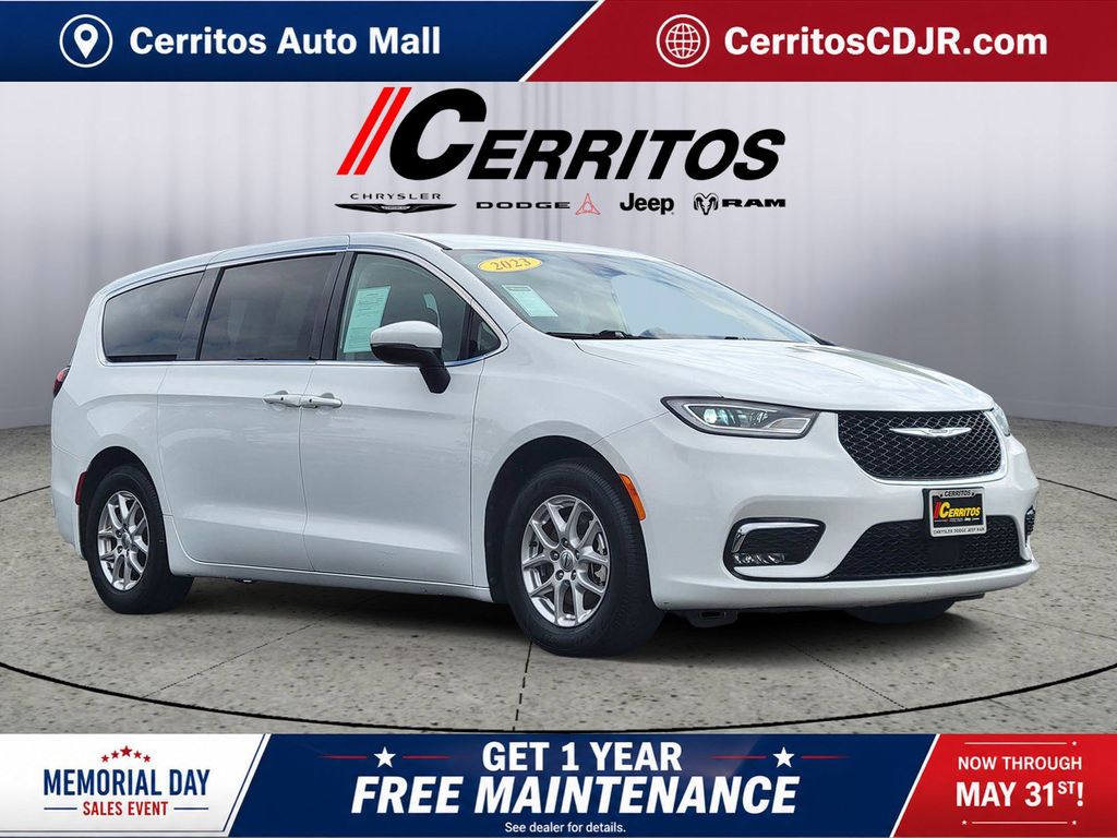 Bright White Clearcoat 2023 Chrysler Pacifica Touring L FWD Minivan Front-Wheel Drive 9-Speed Automatic