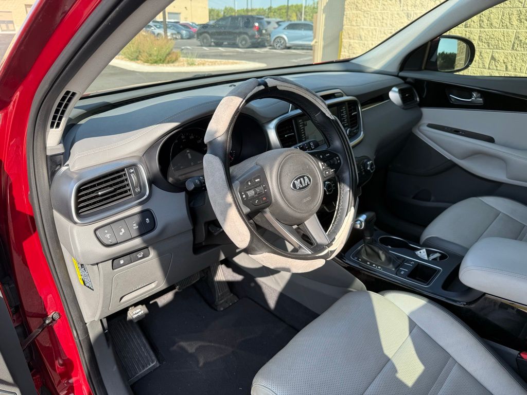 Thumbnail: 2018 Kia Sorento - 8