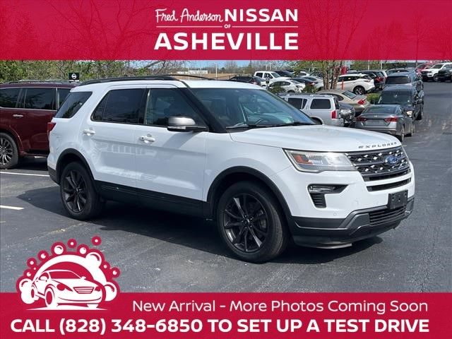 Oxford White 2018 Ford Explorer XLT AWD SUV / Crossover All-Wheel Drive 6-Speed Automatic