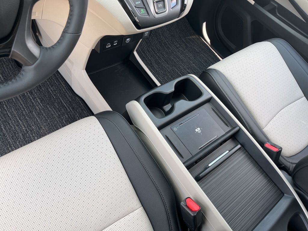 Thumbnail: 2026 Honda Odyssey - 12