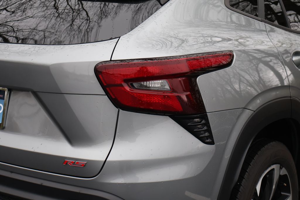 Thumbnail: 2024 Chevrolet Trax - 9