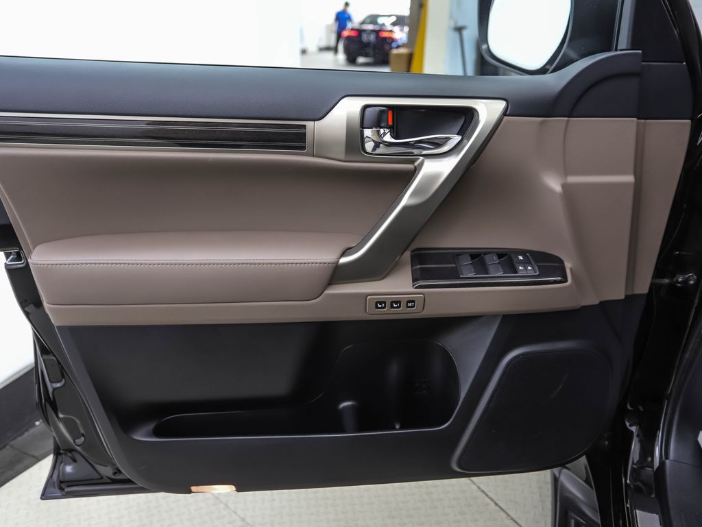 2021 Lexus GX 460 9