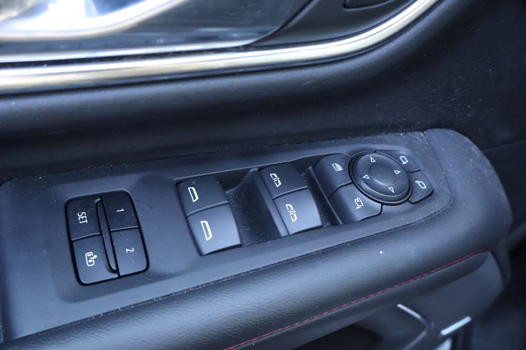 Thumbnail: 2023 Chevrolet Tahoe - 18