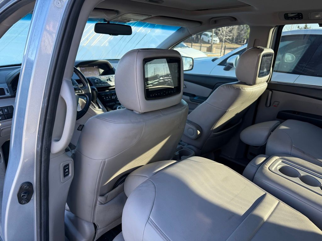 Thumbnail: 2012 Honda Odyssey - 9