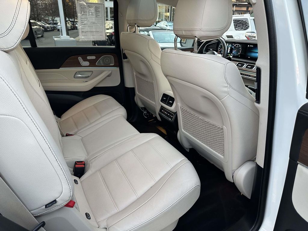 Thumbnail: 2023 Mercedes-Benz GLS - 25