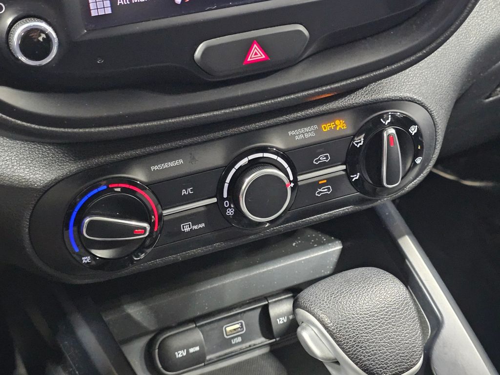 Used 2023 White Kia LX image 28