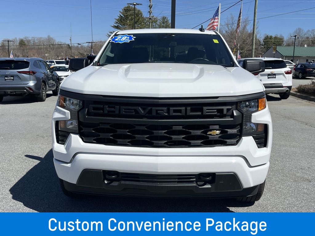 2025 Chevrolet Silverado 1500 Custom photo