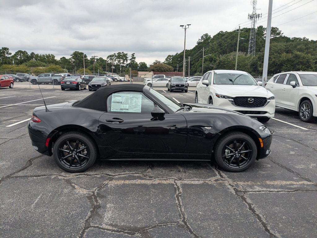 2025 Mazda MX-5 Miata Sport
