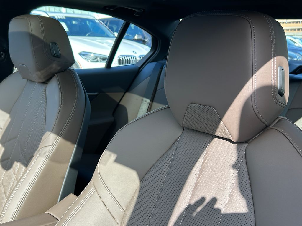 Thumbnail: 2026 BMW 5 Series - 14