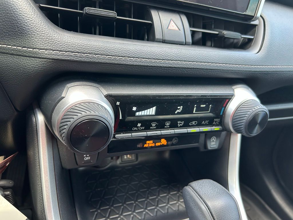 Thumbnail: 2024 Toyota RAV4 - 25