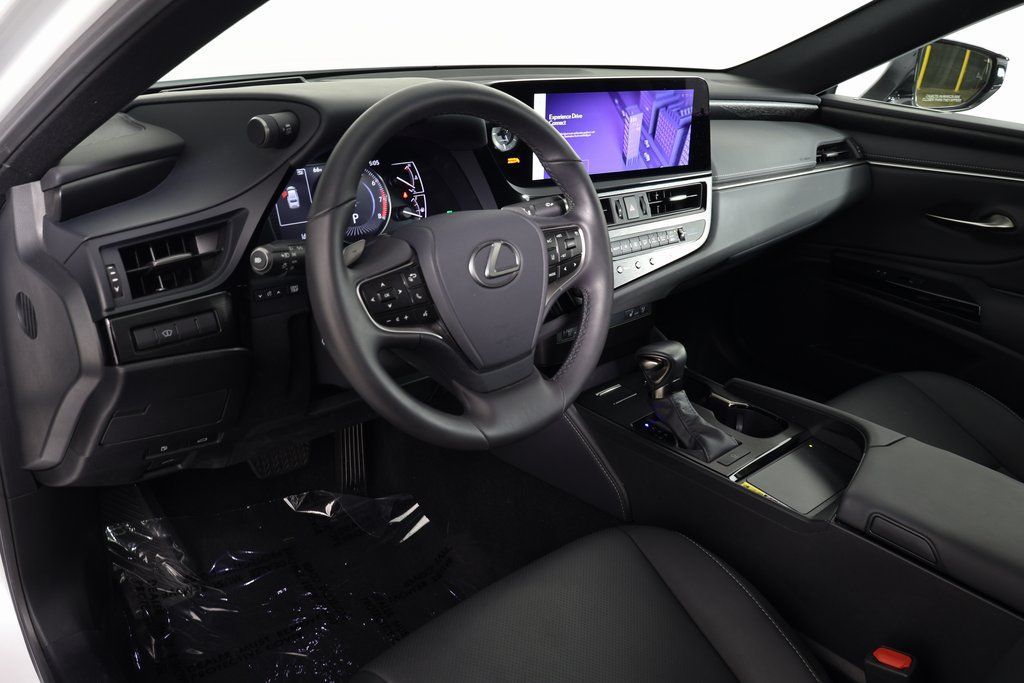 Thumbnail: 2024 Lexus ES - 7