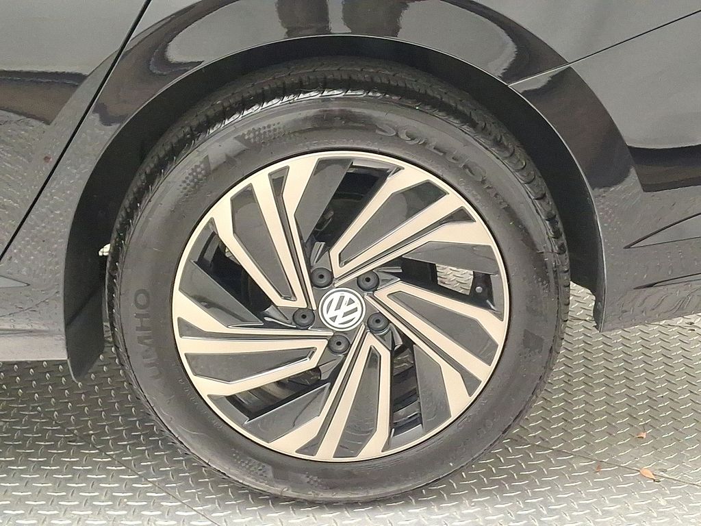 Thumbnail: 2019 Volkswagen Jetta - 7