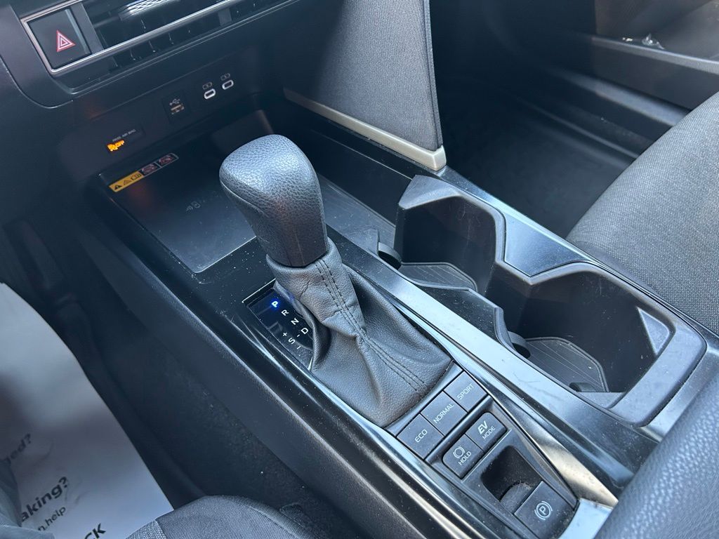 Thumbnail: 2025 Toyota Camry - 25