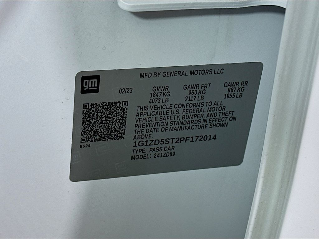 Used 2023 White Chevrolet LT image 35