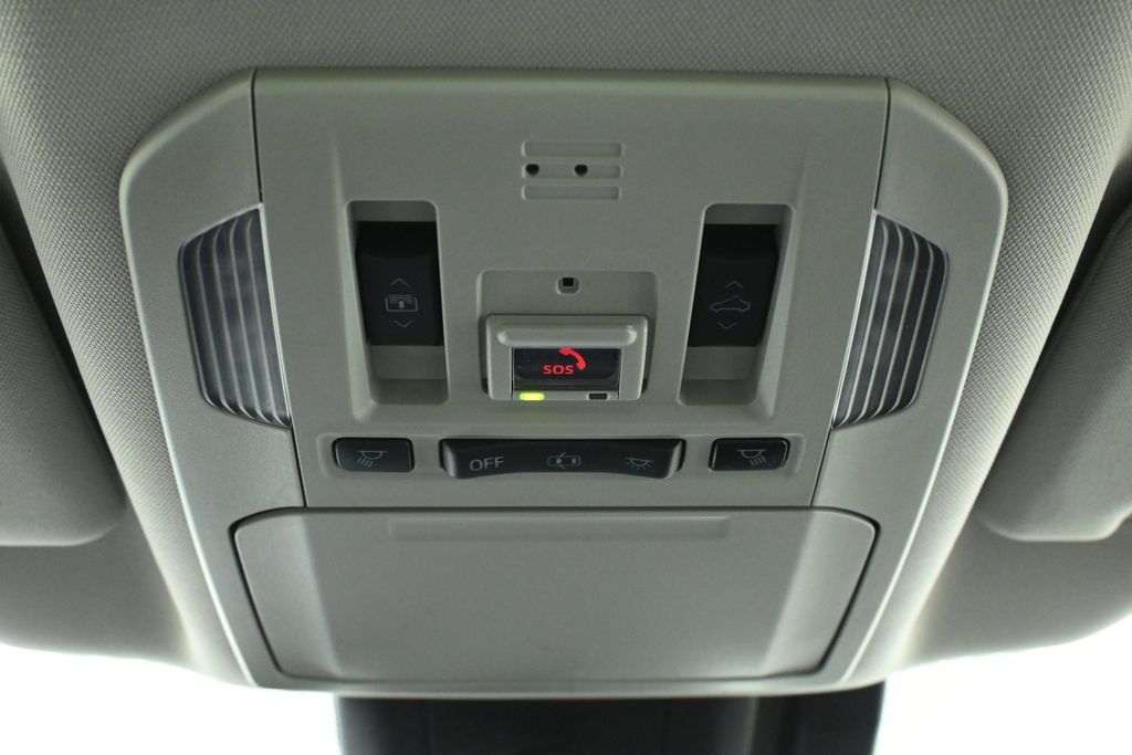 Thumbnail: 2020 Toyota Highlander - 22