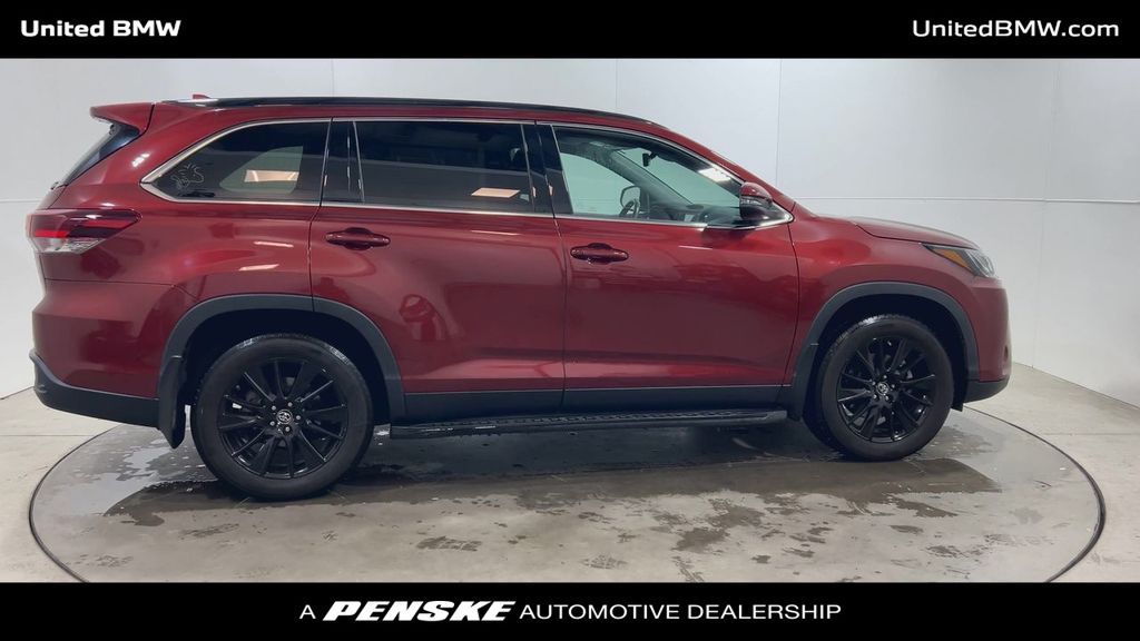 2019 Toyota Highlander SE 9