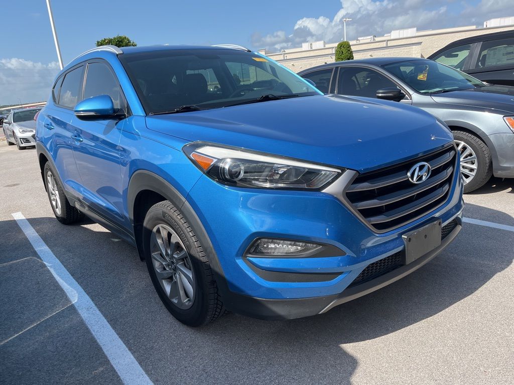 Thumbnail: 2016 Hyundai Tucson - 2