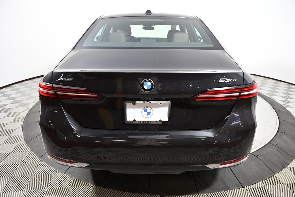 Thumbnail: 2026 BMW 5 Series - 4