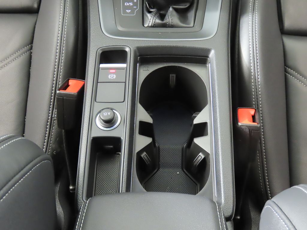 Thumbnail: 2025 Audi Q3 - 25