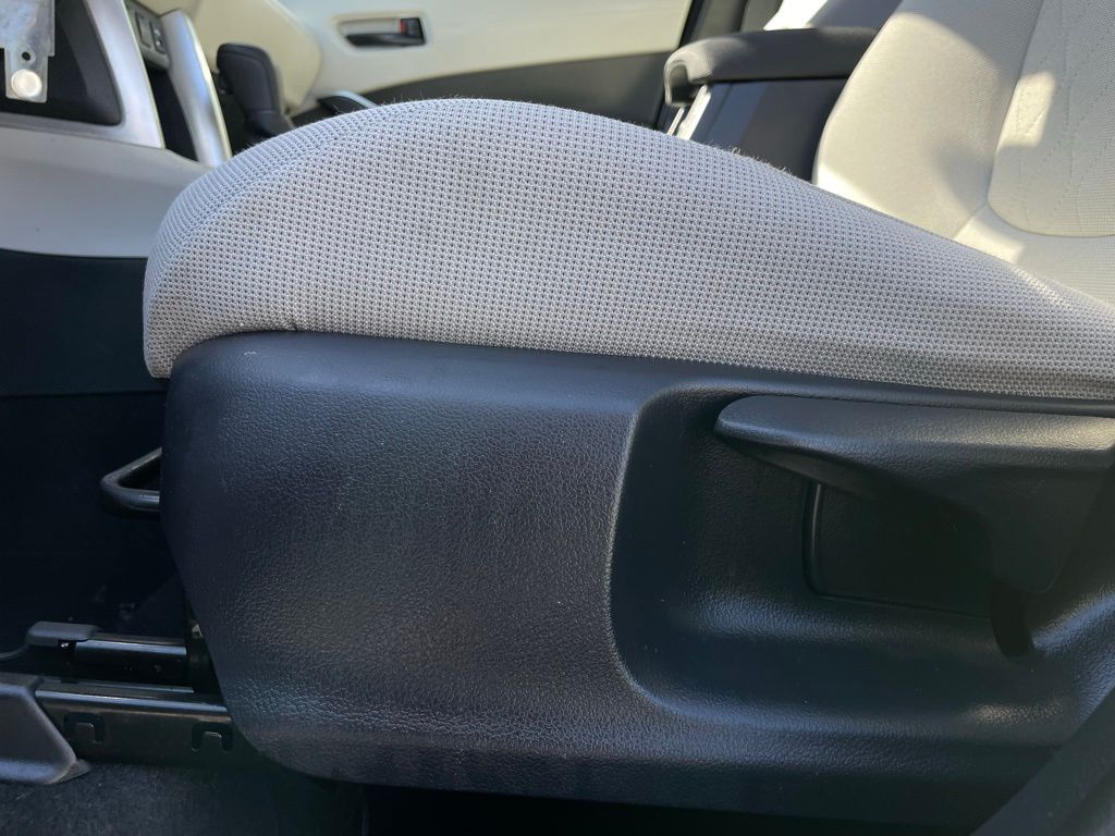 2022 Toyota Corolla Cross L 25