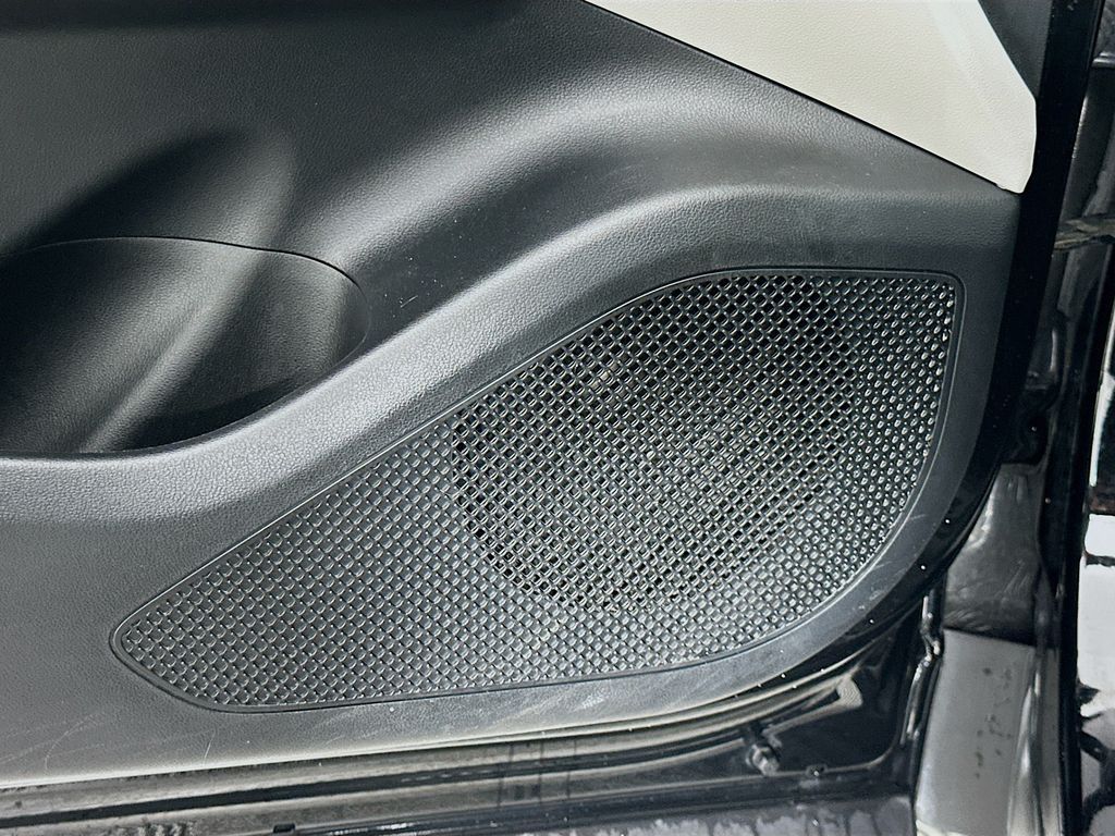 Thumbnail: 2023 Hyundai Tucson - 18