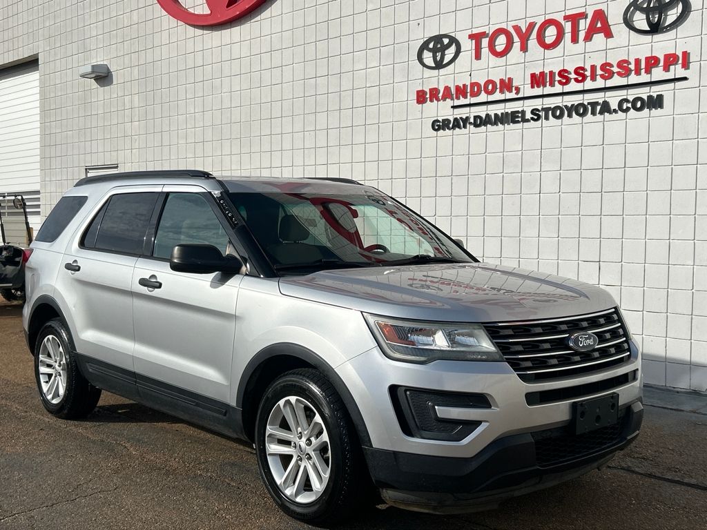 2017 Ford Explorer Base's photo