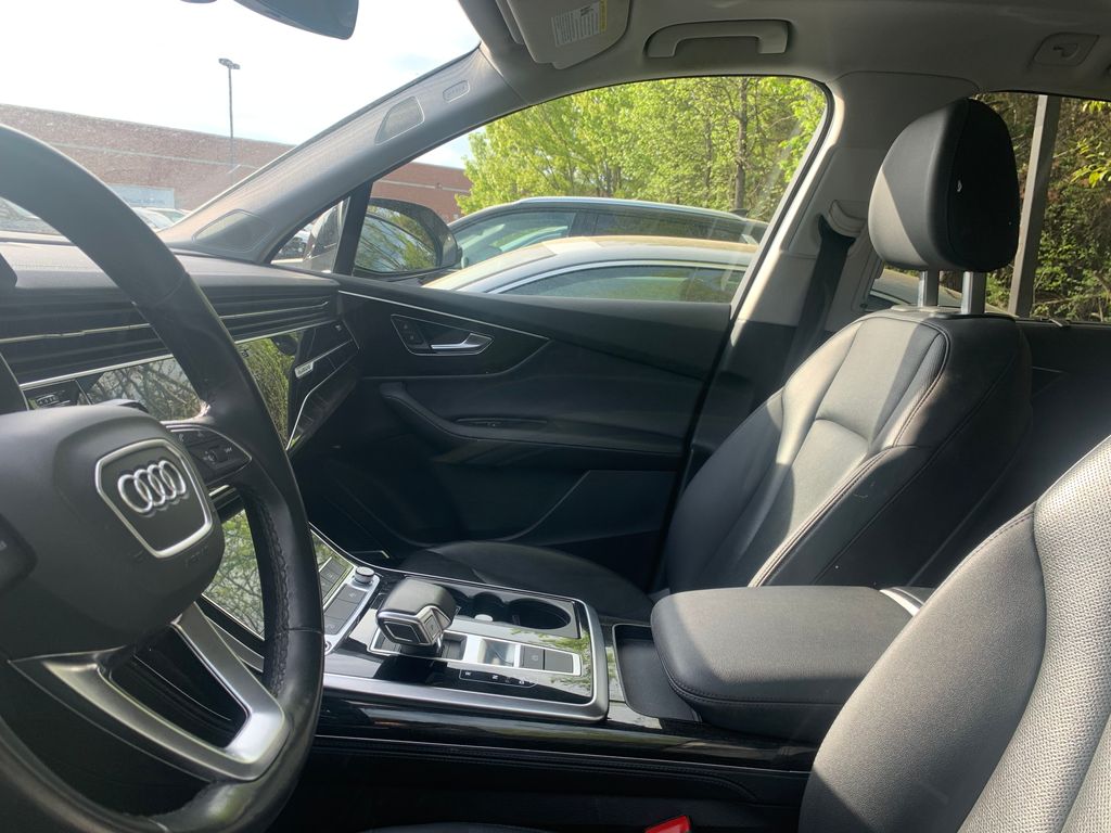 Thumbnail: 2023 Audi Q7 - 5