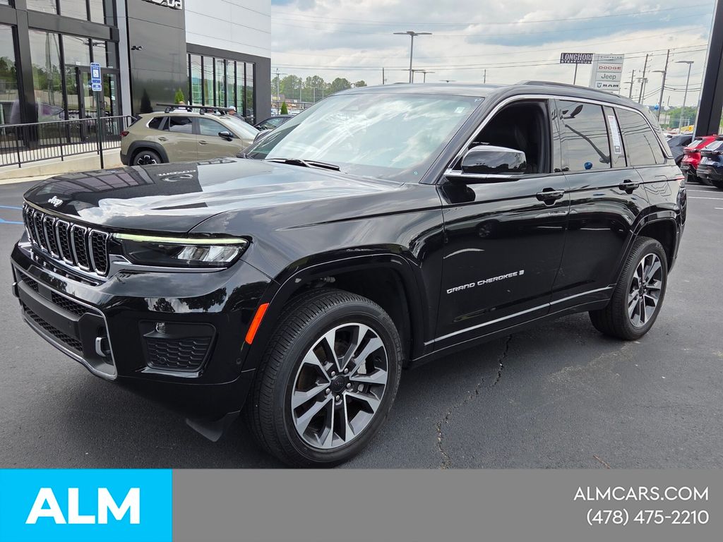 Used 2025 Black Jeep Overland image 4