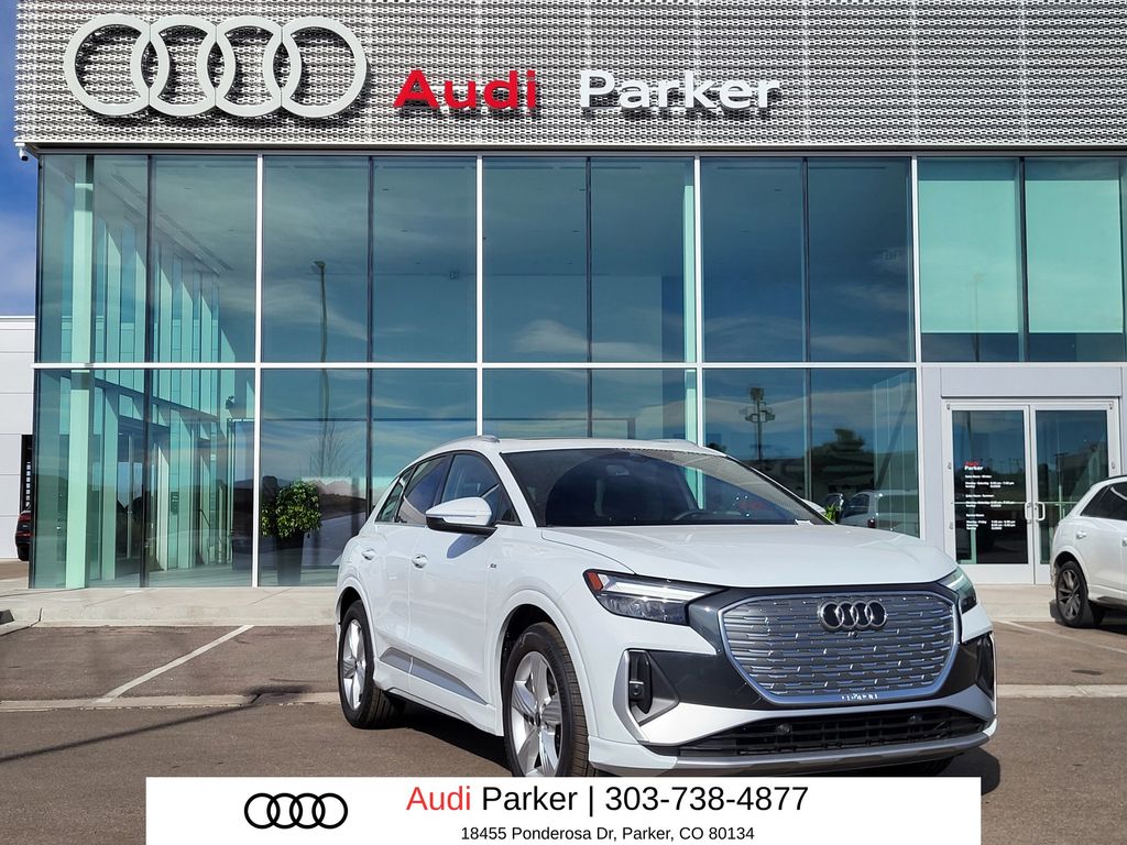 2026 Audi Q4 e-tron quattro Premium 55