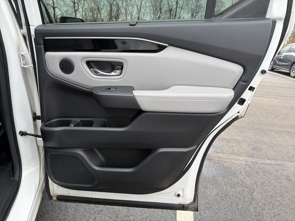 Thumbnail: 2023 Honda Pilot - 25