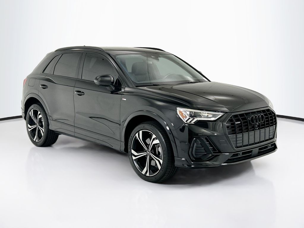 Thumbnail: 2023 Audi Q3 - 3