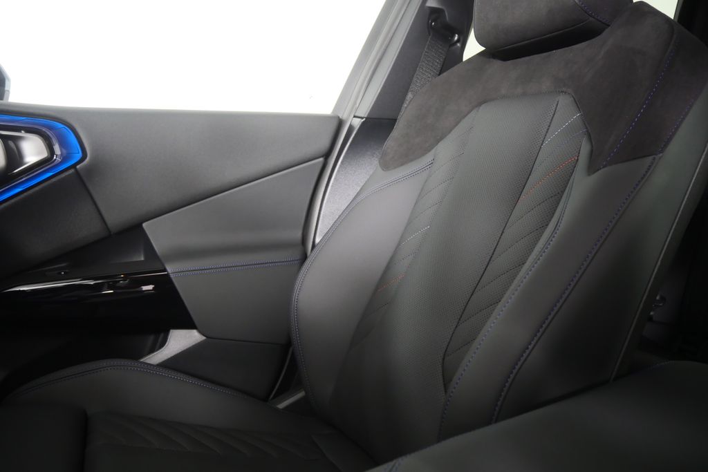 Thumbnail: 2026 BMW X3 - 23