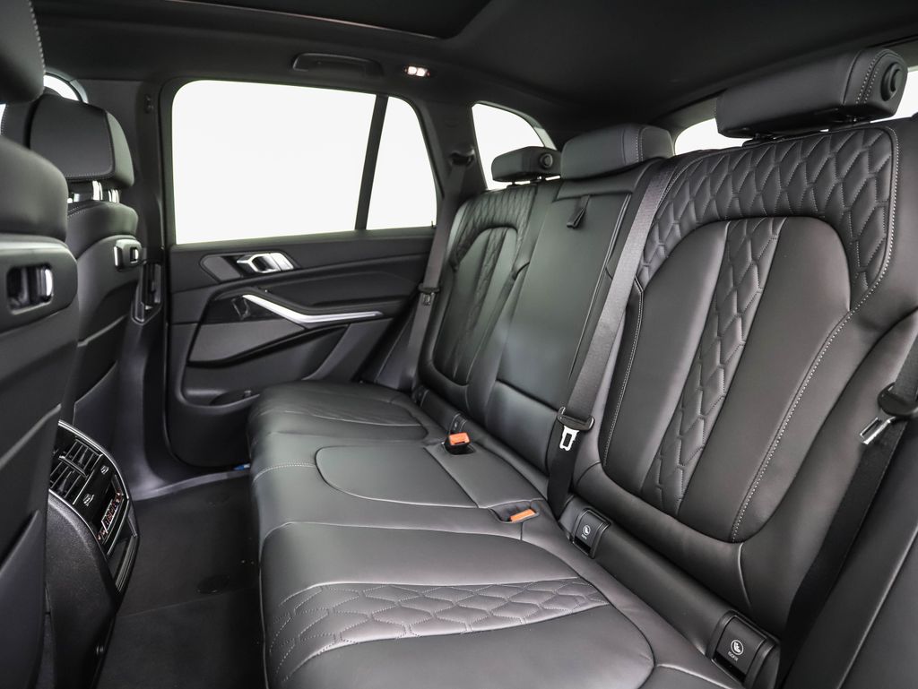 Thumbnail: 2026 BMW X5 - 22