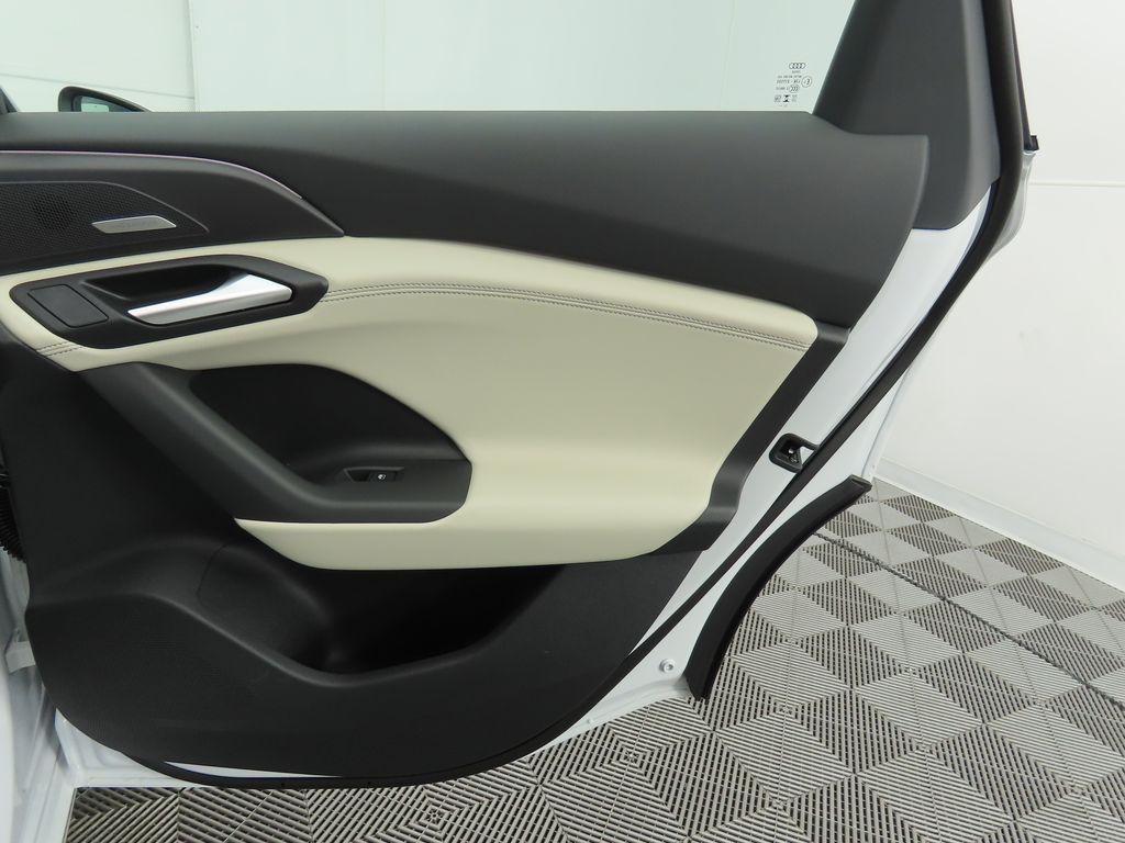 Thumbnail: 2025 Audi A6 - 27
