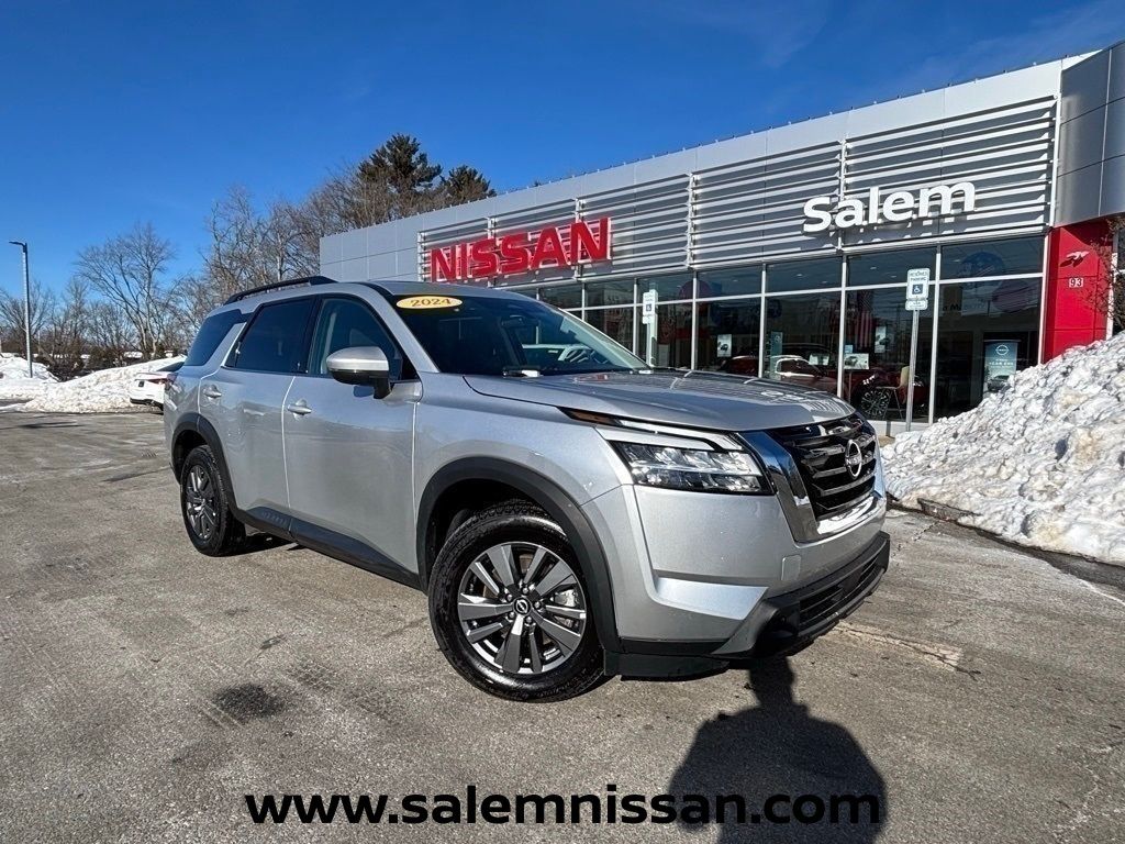 Brilliant Silver Metallic 2024 Nissan Pathfinder SV 4WD SUV / Crossover All-Wheel Drive 9-Speed Automatic