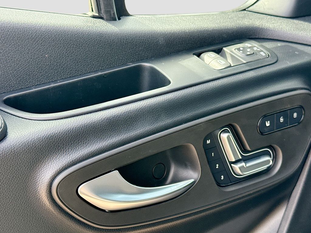 Thumbnail: 2026 Mercedes-Benz Sprinter - 21